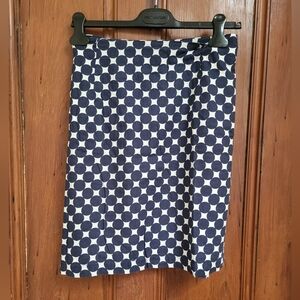Tommy Hilfiger Blue Dot Against White 100% cotton mini skirt Size 14 pockets